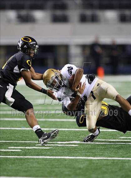 Thumbnail 2 in Klein Oak vs. Notre Dame (Kirk Herbstreit Varsity Football Series) photogallery.