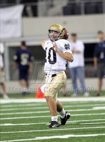 Thumbnail 2 in Klein Oak vs. Notre Dame (Kirk Herbstreit Varsity Football Series) photogallery.