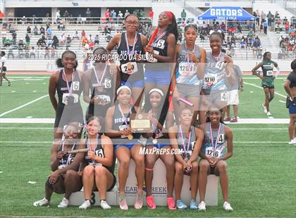 Thumbnail 2 in UIL 6A Track Region III Final (Medal Ceremony) photogallery.