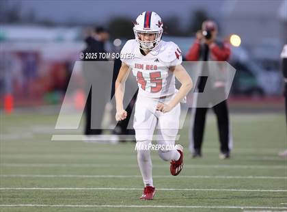 Thumbnail 2 in Paradise vs. Jim Ned (UIL Football 3A D1 Regional) photogallery.