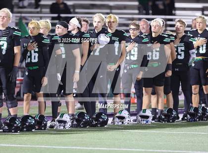 Thumbnail 1 in Paradise vs. Jim Ned (UIL Football 3A D1 Regional) photogallery.