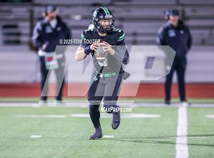 Thumbnail 1 in Paradise vs. Jim Ned (UIL Football 3A D1 Regional) photogallery.