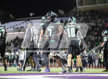 Thumbnail 3 in Paradise vs. Jim Ned (UIL Football 3A D1 Regional) photogallery.