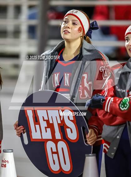 Thumbnail 1 in Paradise vs. Jim Ned (UIL Football 3A D1 Regional) photogallery.