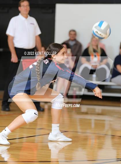 Thumbnail 3 in Utica Eisenhower @ Sterling Heights Stevenson photogallery.