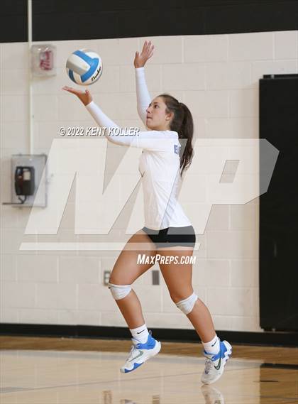 Thumbnail 2 in Utica Eisenhower @ Sterling Heights Stevenson photogallery.