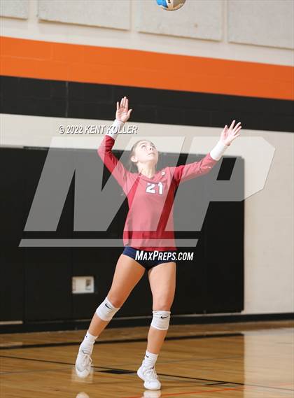 Thumbnail 3 in Utica Eisenhower @ Sterling Heights Stevenson photogallery.