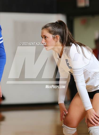 Thumbnail 2 in Utica Eisenhower @ Sterling Heights Stevenson photogallery.