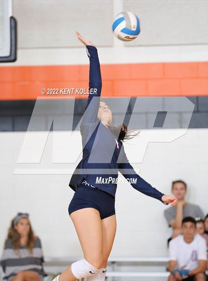 Thumbnail 1 in Utica Eisenhower @ Sterling Heights Stevenson photogallery.