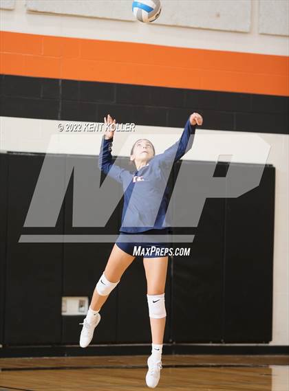 Thumbnail 3 in Utica Eisenhower @ Sterling Heights Stevenson photogallery.
