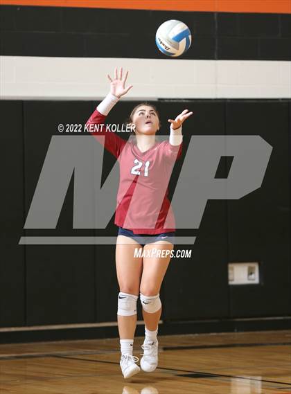 Thumbnail 2 in Utica Eisenhower @ Sterling Heights Stevenson photogallery.