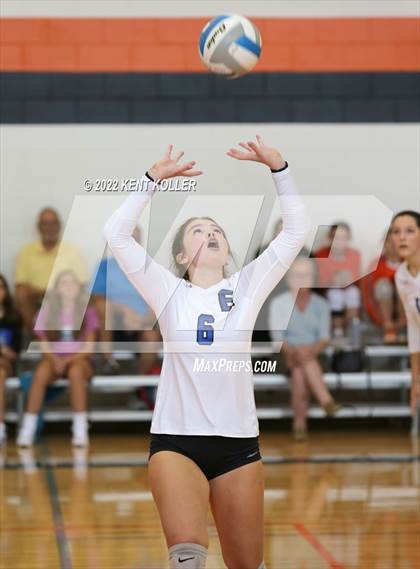 Thumbnail 1 in Utica Eisenhower @ Sterling Heights Stevenson photogallery.