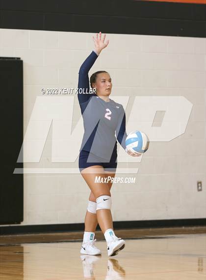 Thumbnail 3 in Utica Eisenhower @ Sterling Heights Stevenson photogallery.