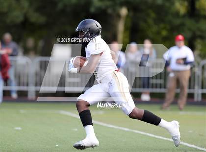 Thumbnail 2 in Paramus Catholic @ Bergen Catholic photogallery.
