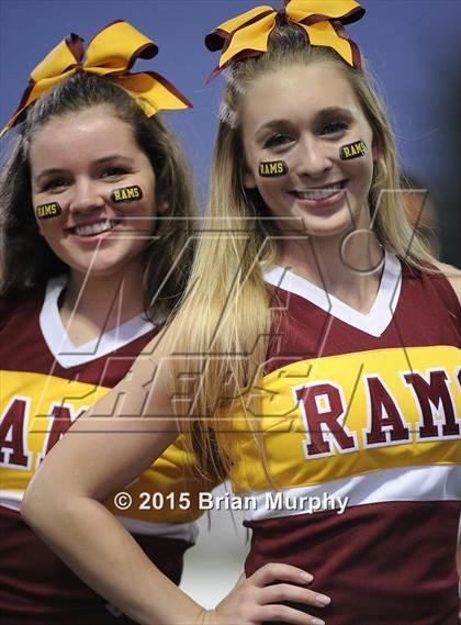 Thumbnail 3 in Central Catholic vs. St. John Bosco photogallery.