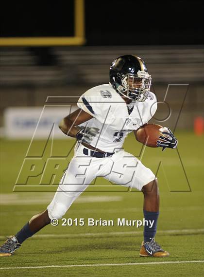 Thumbnail 2 in Central Catholic vs. St. John Bosco photogallery.