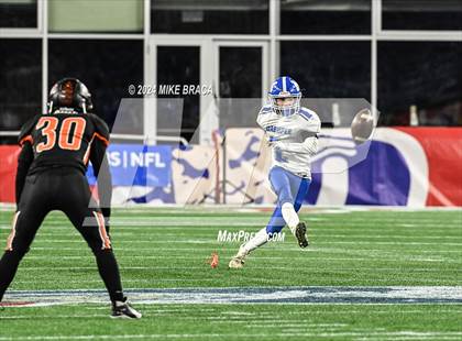 Thumbnail 1 in Mashpee vs Uxbridge (MIAA Division 7 Final) photogallery.