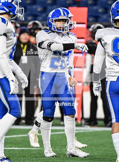 Thumbnail 1 in Mashpee vs Uxbridge (MIAA Division 7 Final) photogallery.