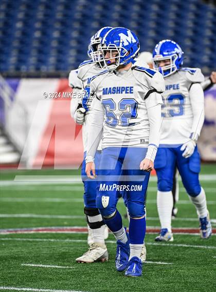 Thumbnail 2 in Mashpee vs Uxbridge (MIAA Division 7 Final) photogallery.