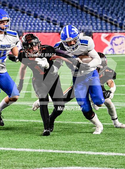 Thumbnail 1 in Mashpee vs Uxbridge (MIAA Division 7 Final) photogallery.