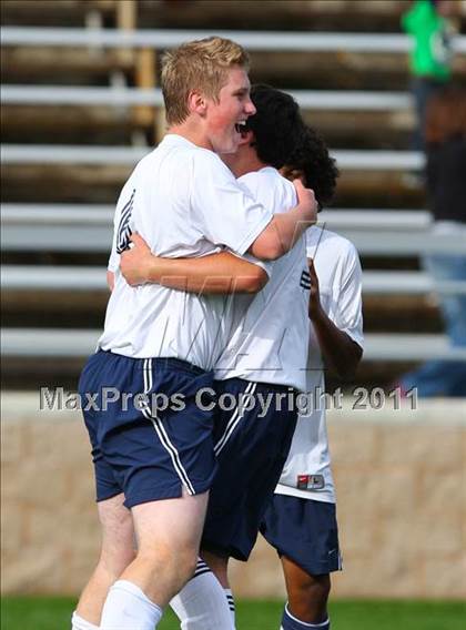 Thumbnail 2 in Vista del Lago vs. Central Valley (CIF SJS D4 Final) photogallery.