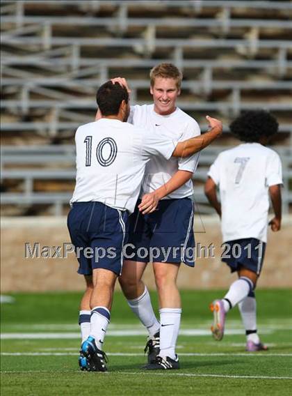 Thumbnail 1 in Vista del Lago vs. Central Valley (CIF SJS D4 Final) photogallery.