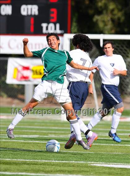 Thumbnail 2 in Vista del Lago vs. Central Valley (CIF SJS D4 Final) photogallery.