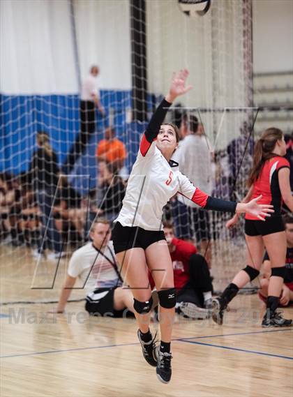 Thumbnail 3 in Flagstaff vs. Seton Catholic (Nike Tournament of Champions) photogallery.