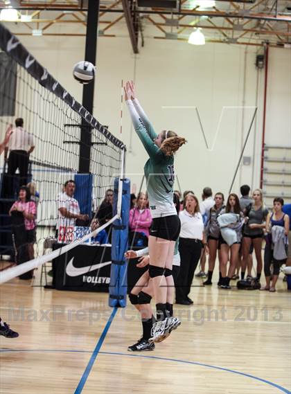 Thumbnail 2 in Flagstaff vs. Seton Catholic (Nike Tournament of Champions) photogallery.