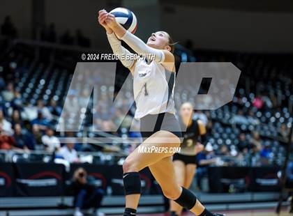 Thumbnail 2 in Goliad vs. Bushland (UIL 3A Volleyball Division I Final) photogallery.