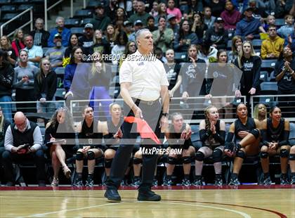 Thumbnail 3 in Goliad vs. Bushland (UIL 3A Volleyball Division I Final) photogallery.