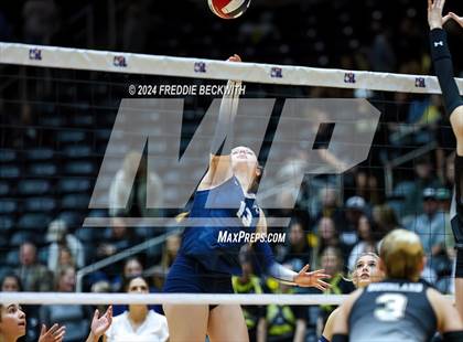 Thumbnail 1 in Goliad vs. Bushland (UIL 3A Volleyball Division I Final) photogallery.
