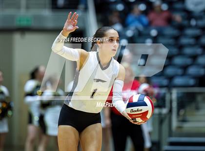 Thumbnail 3 in Goliad vs. Bushland (UIL 3A Volleyball Division I Final) photogallery.