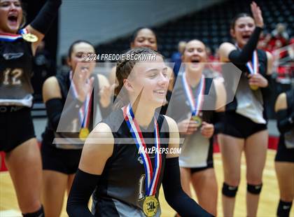 Thumbnail 1 in Goliad vs. Bushland (UIL 3A Volleyball Division I Final) photogallery.