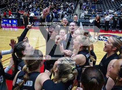 Thumbnail 1 in Goliad vs. Bushland (UIL 3A Volleyball Division I Final) photogallery.