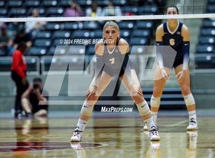Thumbnail 3 in Goliad vs. Bushland (UIL 3A Volleyball Division I Final) photogallery.