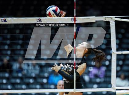 Thumbnail 1 in Goliad vs. Bushland (UIL 3A Volleyball Division I Final) photogallery.