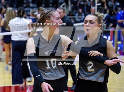 Thumbnail 2 in Goliad vs. Bushland (UIL 3A Volleyball Division I Final) photogallery.