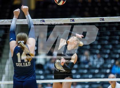 Thumbnail 2 in Goliad vs. Bushland (UIL 3A Volleyball Division I Final) photogallery.