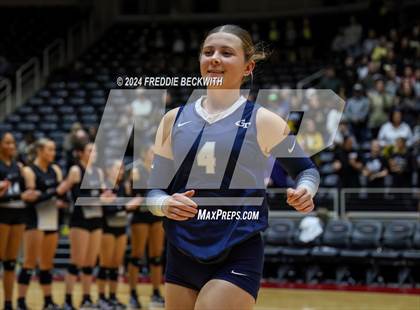 Thumbnail 3 in Goliad vs. Bushland (UIL 3A Volleyball Division I Final) photogallery.
