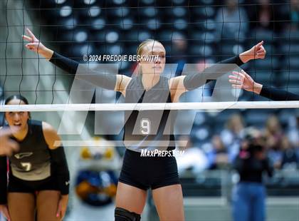 Thumbnail 1 in Goliad vs. Bushland (UIL 3A Volleyball Division I Final) photogallery.