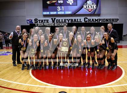 Thumbnail 3 in Goliad vs. Bushland (UIL 3A Volleyball Division I Final) photogallery.