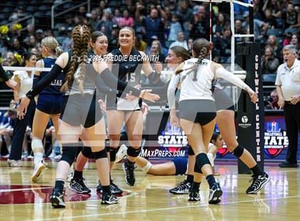 Thumbnail 1 in Goliad vs. Bushland (UIL 3A Volleyball Division I Final) photogallery.