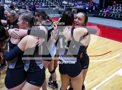Thumbnail 3 in Goliad vs. Bushland (UIL 3A Volleyball Division I Final) photogallery.