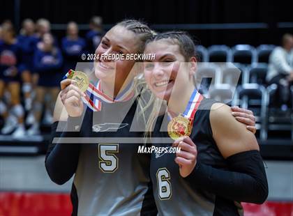 Thumbnail 2 in Goliad vs. Bushland (UIL 3A Volleyball Division I Final) photogallery.