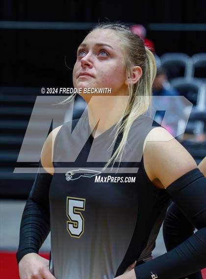 Thumbnail 2 in Goliad vs. Bushland (UIL 3A Volleyball Division I Final) photogallery.