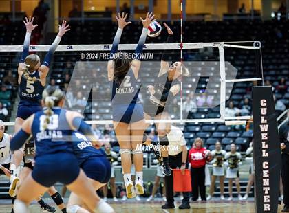 Thumbnail 2 in Goliad vs. Bushland (UIL 3A Volleyball Division I Final) photogallery.