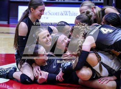 Thumbnail 2 in Goliad vs. Bushland (UIL 3A Volleyball Division I Final) photogallery.