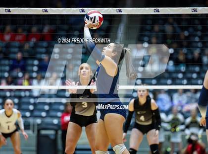 Thumbnail 3 in Goliad vs. Bushland (UIL 3A Volleyball Division I Final) photogallery.