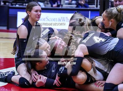 Thumbnail 3 in Goliad vs. Bushland (UIL 3A Volleyball Division I Final) photogallery.